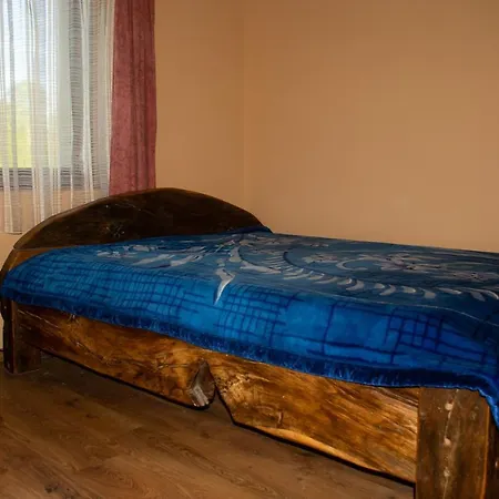 Hajnalka Apartmanhaz *