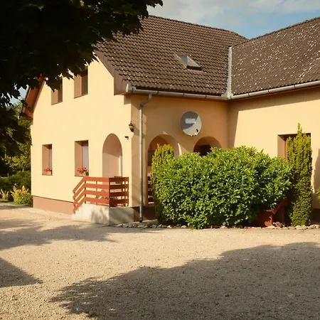 Hajnalka Apartmanház