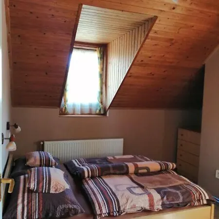 Lägenhet Hajnalka Apartmanhaz