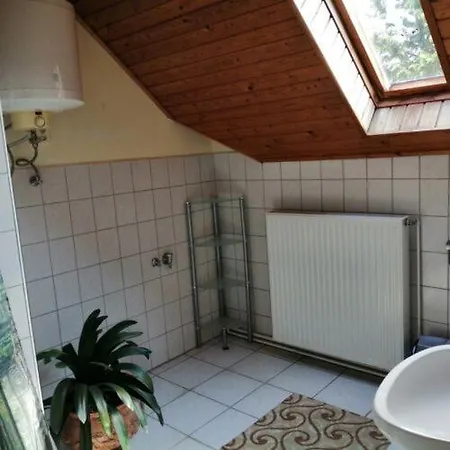 Hajnalka Apartmanhaz Lägenhet *